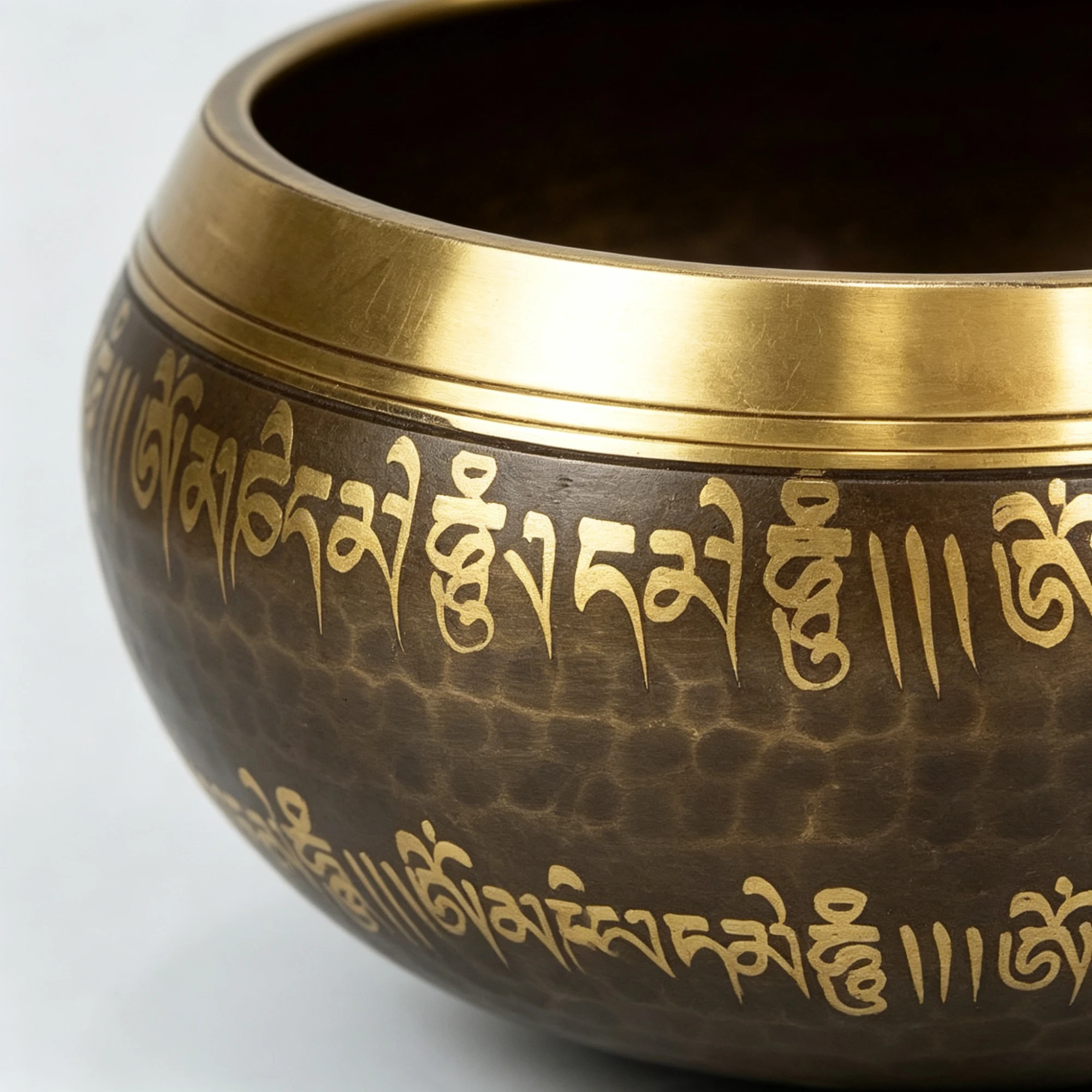 Hammered Brass Singing Bowl – The Classic, Done Properly - Image 2